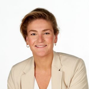 Nickie  van Valburg